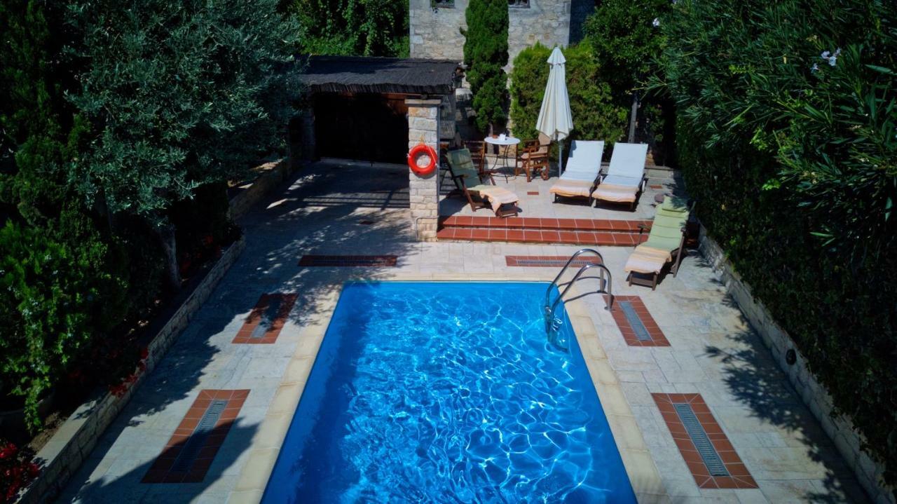 Katsaneiko Mansion Villa Afytos Exterior photo