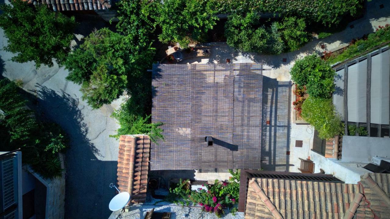 Katsaneiko Mansion Villa Afytos Exterior photo